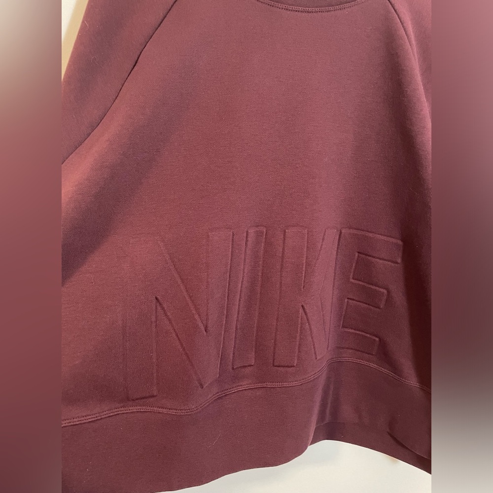 Nike Women's Burgundy Cropped Crewneck Sweatshirt Size XXL EUC - Picture 4 of 12
